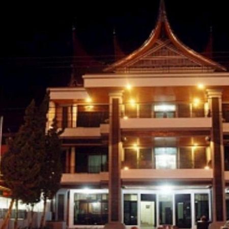 Nikita Hotel Bukittinggi Bagian luar foto