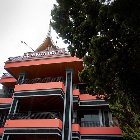 Nikita Hotel Bukittinggi Bagian luar foto