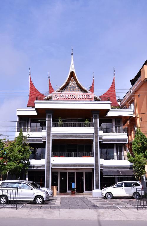 Nikita Hotel Bukittinggi Bagian luar foto