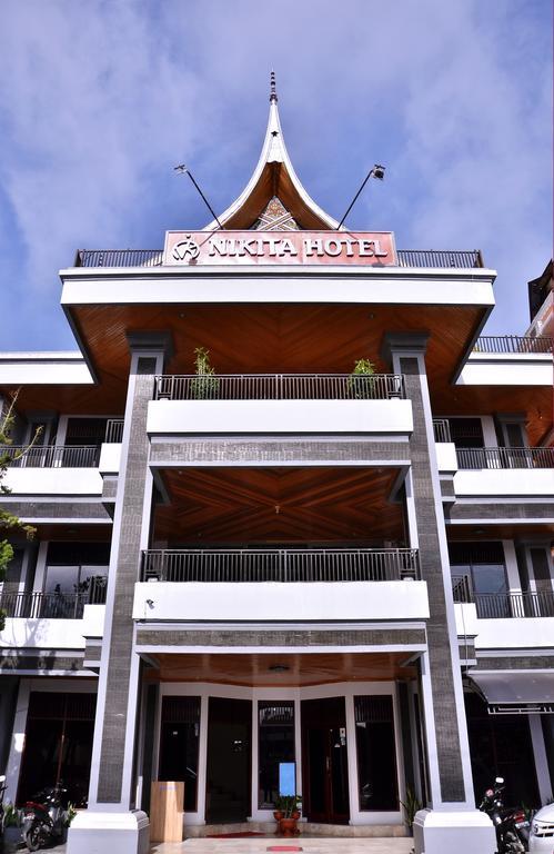 Nikita Hotel Bukittinggi Bagian luar foto